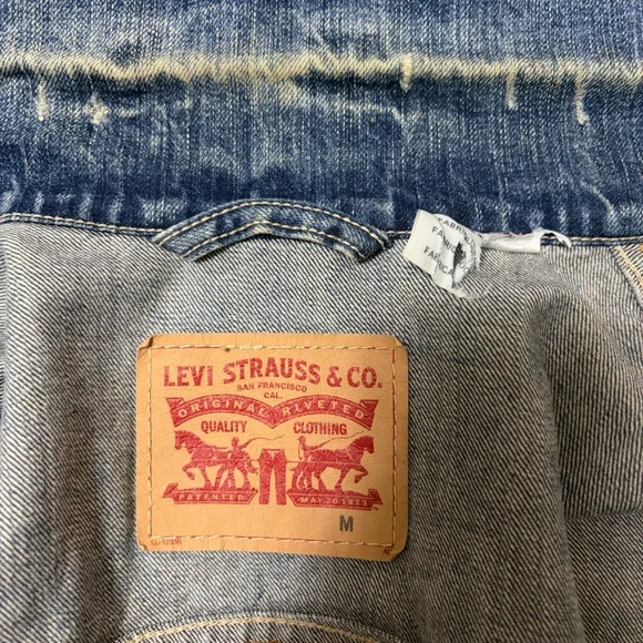 Levi's Men's Medium Blue Denim Jacket - Picture 5 of 9